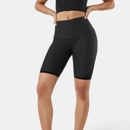 calveya shorts black front